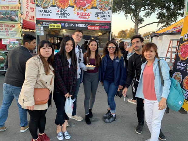 全美國最大的夜市—OC Night Market-美國UC Irvine遊學-GogoEnglish美國遊學代辦