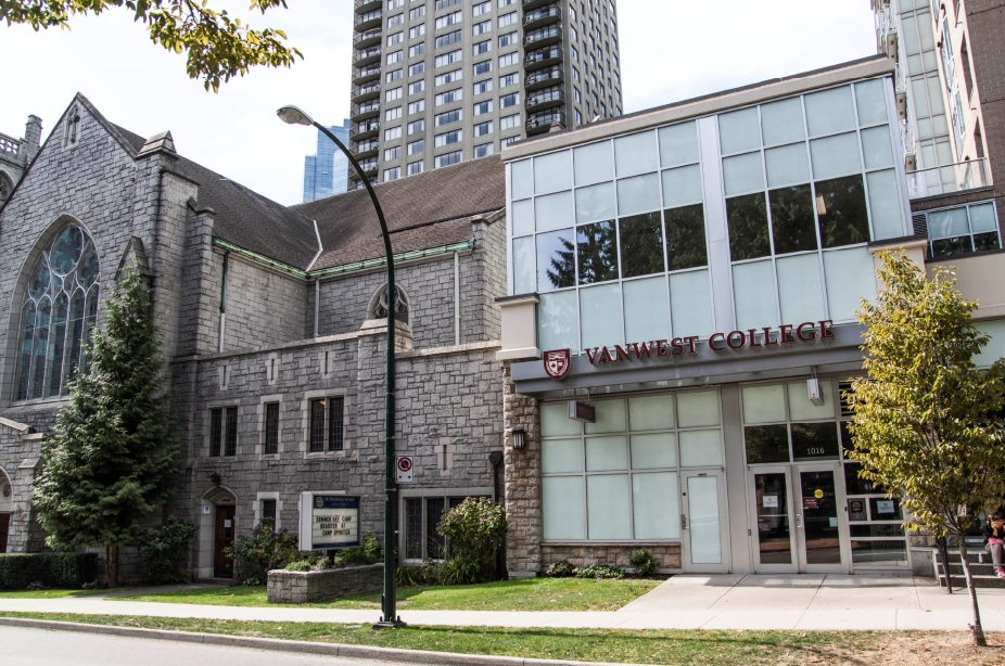 2020 VanWest College 英語+文憑限時優惠套裝方案 