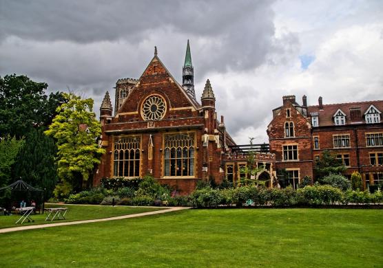 Language Studies International Cambridge 語言學習