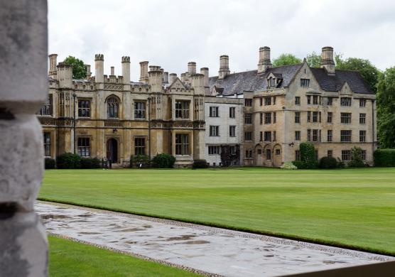 Language Studies International Cambridge 語言學習
