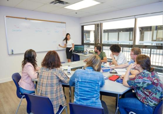 Language Studies International Toronto 語言學習