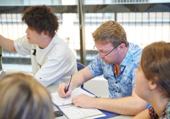 Language Studies International Toronto 主題課程