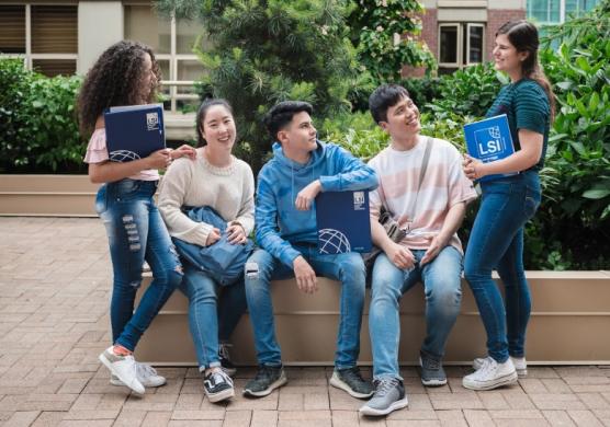 Language Studies International Vancouver 語言學習