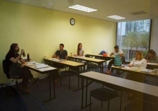 Talk English Schools 語言學習