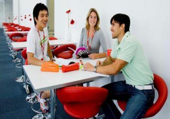 Browns English Language School Brisbane 主題課程
