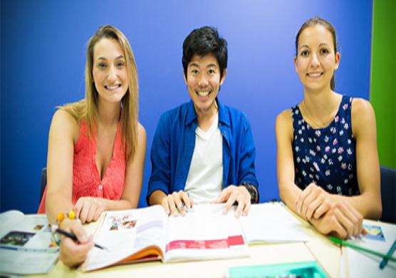 Langports Gold Coast 語言學習