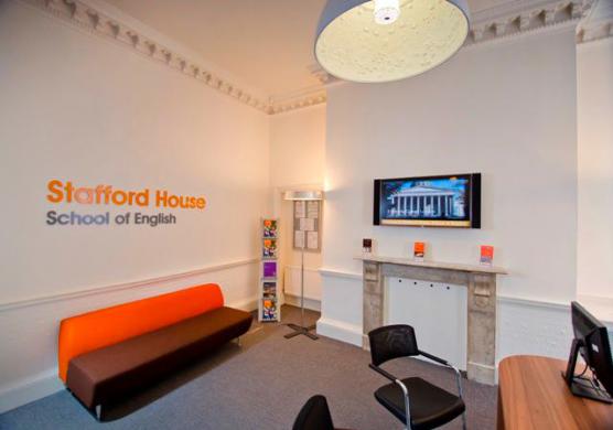 Stafford House 學校介紹