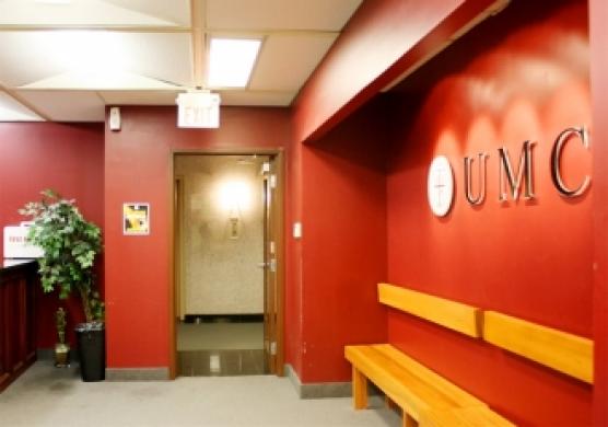 Upper Madison College 語言學習