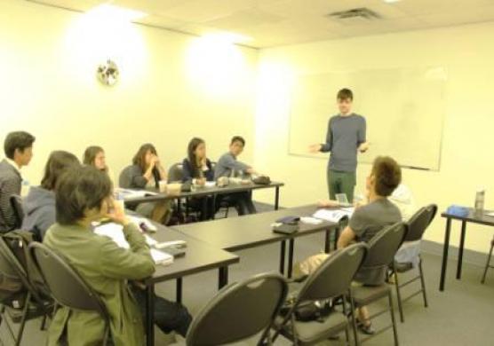 Upper Madison College 語言學習