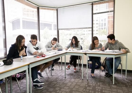 VanWest College Kelowna 語言學習
